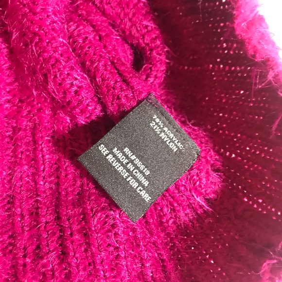 Fever crew neck pink eyelash sweater Medium BNWT PRICE FIRM - Picture 5 of 6